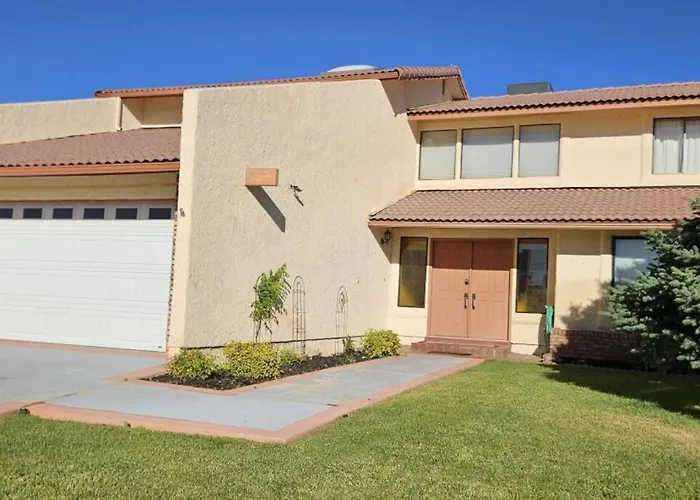 Cliff Views - Hot Tub - Sups - Boat Parking - Sleeps 16 Page