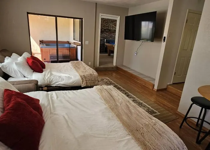 Cliff Views - Hot Tub - Sups - Boat Parking - Sleeps 16 Сasa de vacaciones *