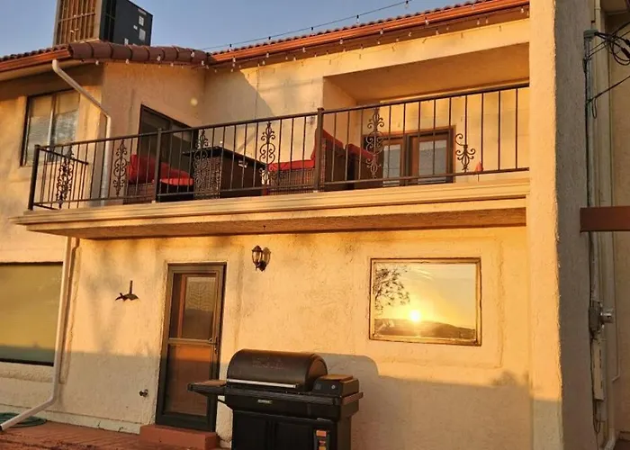 Cliff Views - Hot Tub - Sups - Boat Parking - Sleeps 16 Сasa de vacaciones *