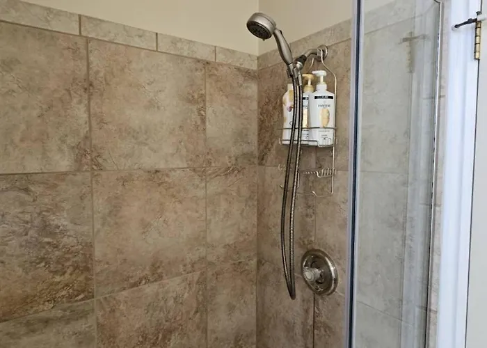 Cliff Views - Hot Tub - Sups - Boat Parking - Sleeps 16 *